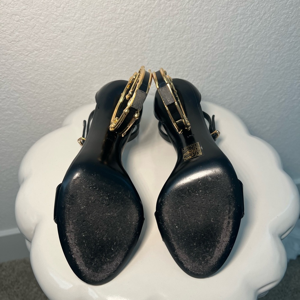 Dolce & Gabbana Black Patent Leather sandals with baroque DG detail - Picture 6 of 17